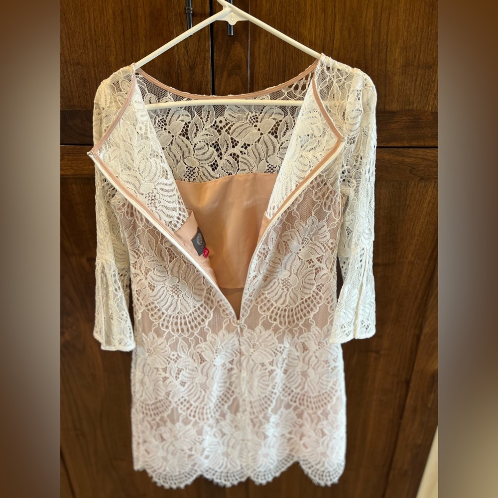Vince Camuto size 4 white lace dress - Picture 2 of 8